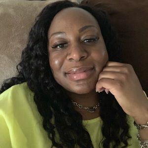 Meet your Posher, Lorraine